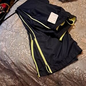 Windbreaker pants size m. Nwt